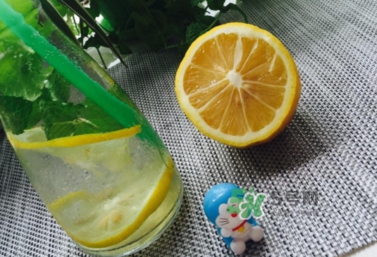 蘇打水有什么作用？喝蘇打水有什么好處