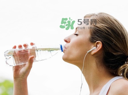 蘇打水可以加熱嗎？蘇打水能加熱喝嗎