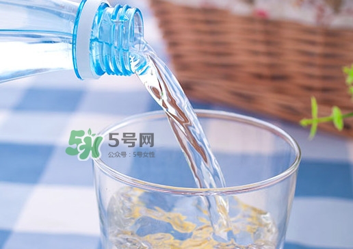蘇打水一天喝多少最好？蘇打水每天喝多少合適？