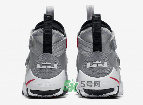 nike lebron soldier 11 silver bullet銀灰配色什么時(shí)候發(fā)售？
