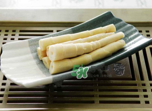 苦筍可以和排骨一起煮嗎？排骨能和苦筍一起吃嗎