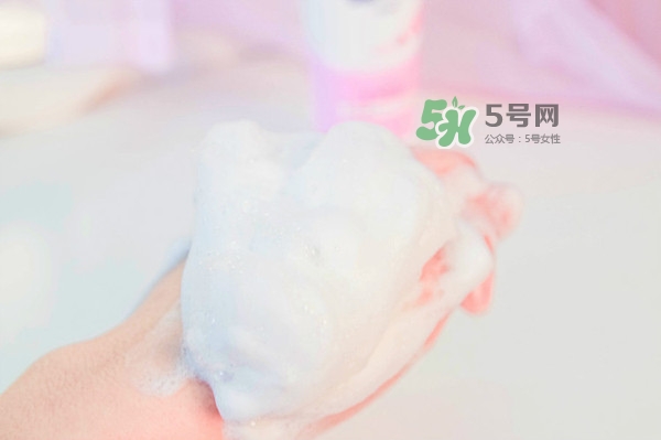 碧柔卸妝潔面乳好用嗎？碧柔卸妝潔面乳怎么用？