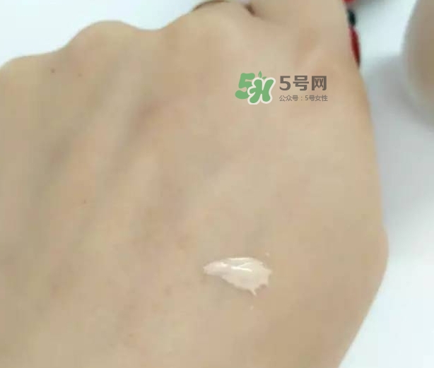 玫珂菲水粉霜怎么樣？玫珂菲全新雙用水粉霜好用嗎？