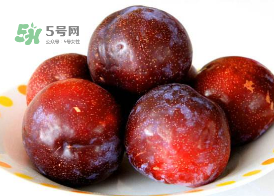 黑布林可以和葡萄一起吃嗎？黑布林和葡萄一起吃好嗎？