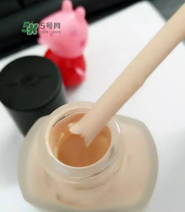 玫珂菲水粉霜怎么樣？玫珂菲全新雙用水粉霜好用嗎？