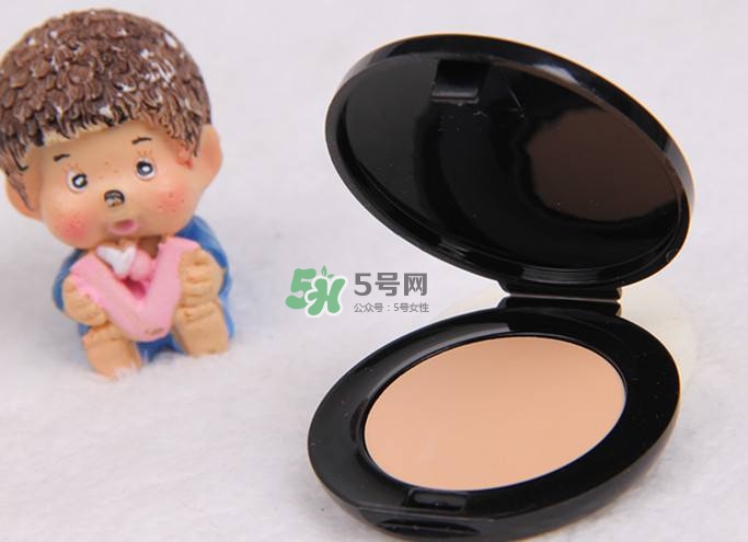 Bobbi Brown芭比波朗粉凝霜怎么樣？芭比波朗無感持妝粉凝霜好用嗎？