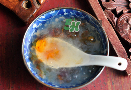 燕窩可以和桃膠一起燉嗎？燕窩燉桃膠的做法大全