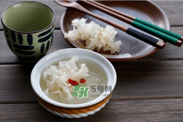 吃燕窩能保胎嗎？燕窩可以和什么一起燉？