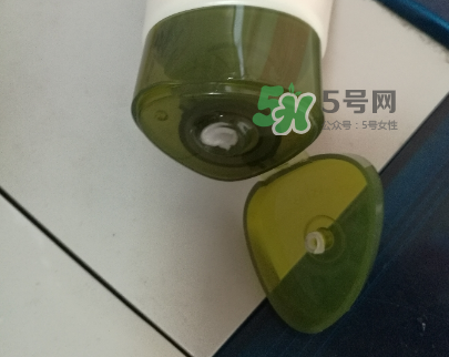 一葉子補水潔面乳怎么樣？一葉子補水洗面奶好用嗎？