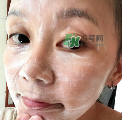 一葉子補水潔面乳怎么樣？一葉子補水洗面奶好用嗎？