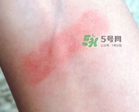 mac魅可立體凝彩唇膏怎么用？魅可立體凝彩唇膏真假辨別