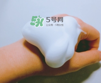 妮維雅氨基酸洗面奶怎么樣？妮維雅氨基酸潔面慕斯價格