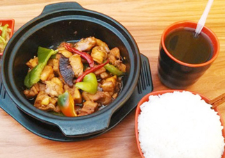 黃燜雞米飯多少錢一份？黃燜雞米飯?zhí)攸c(diǎn)是什么