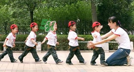 想生多胞胎怎樣調(diào)理？多胞胎國家補貼多少錢？