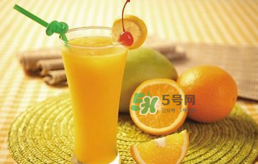 吃橙子和喝橙汁的區(qū)別 哪種更營(yíng)養(yǎng)？