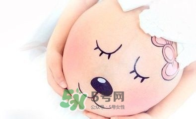 孕晚期肚子硬硬的是怎么回事？孕晚期肚子發(fā)緊發(fā)硬