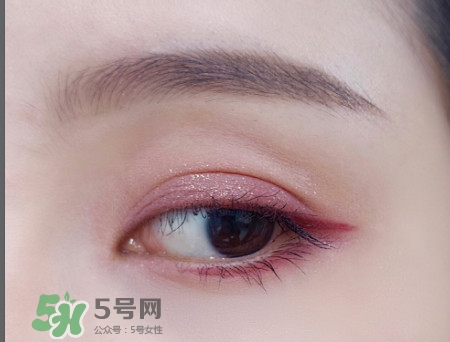 the estee edit眼影膏怎么用？酒紅色眼妝怎么畫