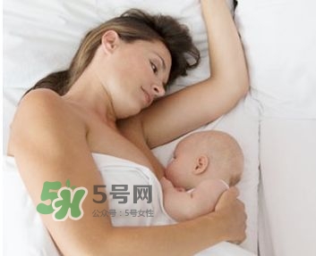 塞奶了有硬塊怎么辦？塞奶要熱敷還是冷敷？