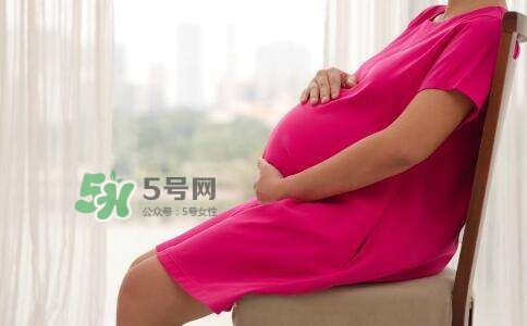 孕期尿頻什么時候開始？孕期尿頻特別嚴重
