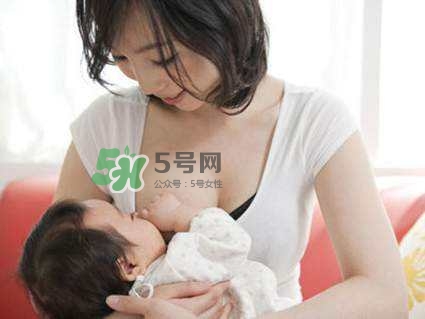 塞奶了有硬塊怎么辦？塞奶要熱敷還是冷敷？