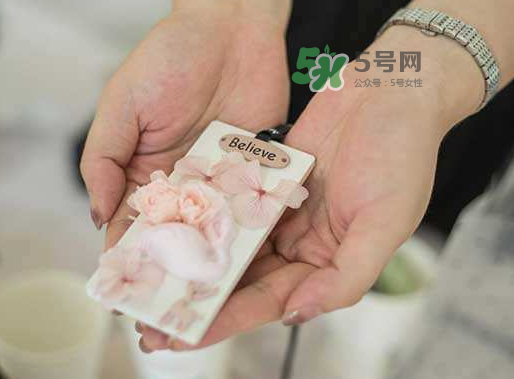 送永生花代表什么？一個男孩送自己永生花是什么意思？