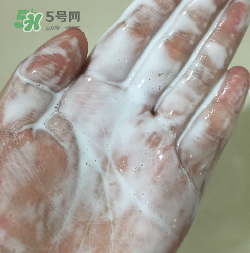 理膚泉潔面啫喱怎么樣？理膚泉潔面啫喱好用嗎？