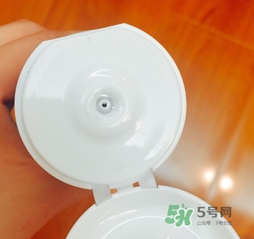 理膚泉潔面啫喱怎么樣？理膚泉潔面啫喱好用嗎？