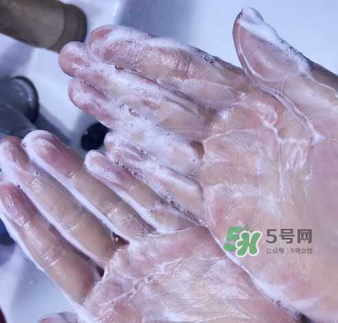 理膚泉潔面啫喱怎么樣？理膚泉潔面啫喱好用嗎？