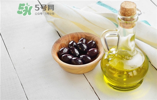 油性皮膚可以用橄欖油嗎？橄欖油擦臉有什么好處？