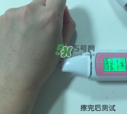 hr黑繃帶對(duì)痘痘有用嗎？赫蓮娜黑繃帶面霜使用心得