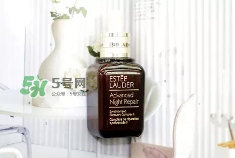 小黑瓶和小棕瓶可以一起用嗎？小棕瓶和小黑瓶哪個(gè)先用