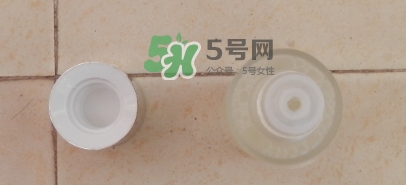 小黑瓶和神仙水哪個好？小黑瓶和神仙水哪個先用順序