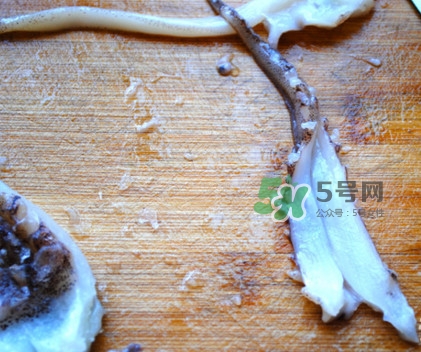 魷魚頭怎么切？魷魚怎么切花刀