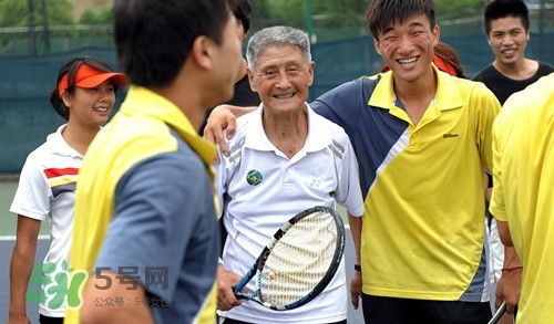 為什么癌癥發(fā)現(xiàn)就是晚期？癌癥晚期能活多久一般？