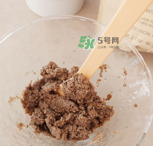 思妍麗雞飼料面膜好用嗎？思妍麗雞飼料面膜一周用幾次？