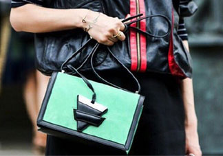 loewe barcelona真假怎么辨別_羅意威三角包真假對(duì)比圖