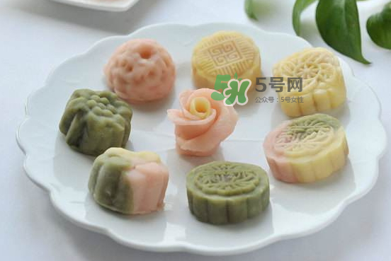 冰皮月餅為什么皮硬？冰皮月餅不變硬配方