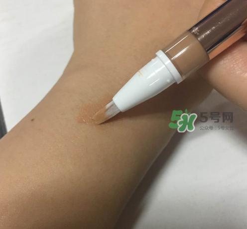 歐萊雅遮瑕筆怎么用？歐萊雅遮瑕筆使用方法