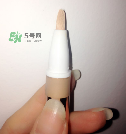歐萊雅遮瑕筆怎么用？歐萊雅遮瑕筆使用方法