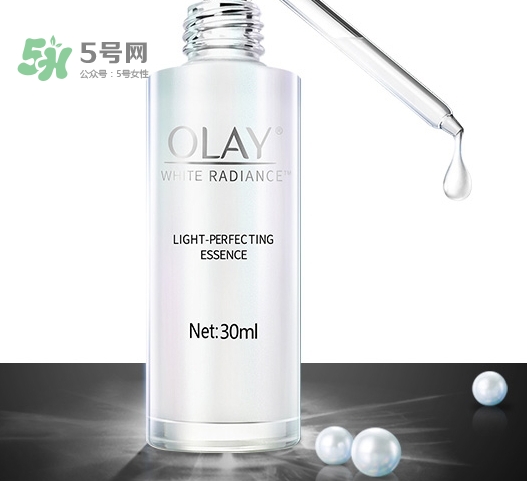 olay玉蘭油小白瓶小綠瓶哪個好？olay小白瓶小綠瓶區(qū)別