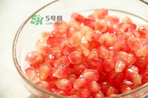 石榴不能和什么一起吃？石榴哪些人不能吃？