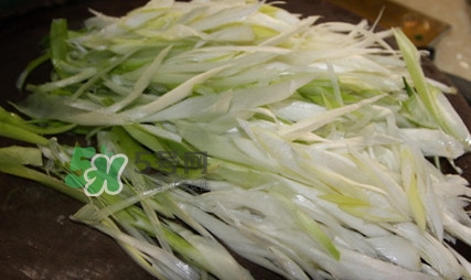 大蔥怎么切絲？大蔥怎么切好看