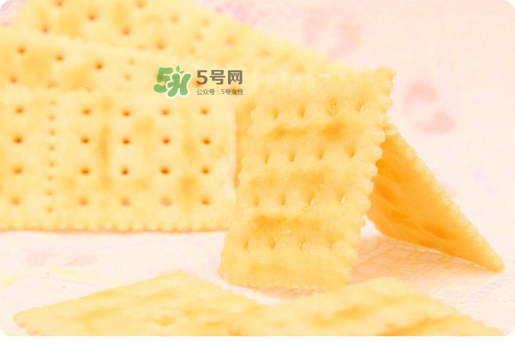 孕婦能吃蘇打餅干嗎？孕婦吃蘇打餅干好嗎？
