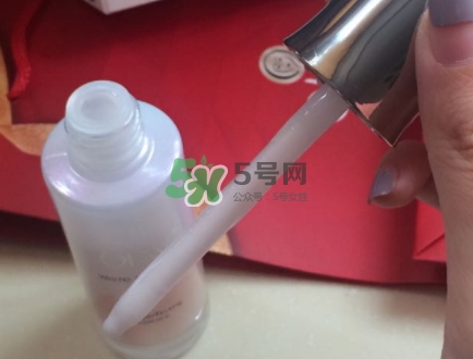 olay小白瓶會(huì)長(zhǎng)毛嗎？olay小白瓶長(zhǎng)黑毛是怎么回事？