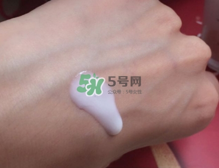 olay小白瓶會(huì)長(zhǎng)毛嗎？olay小白瓶長(zhǎng)黑毛是怎么回事？