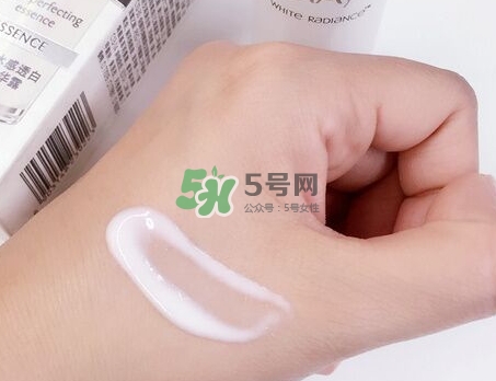 olay小白瓶和樂敦cc美容液哪個(gè)好？olay小白瓶和樂敦cc順序