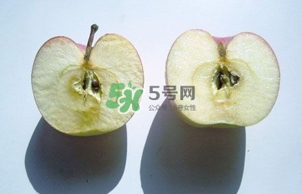 olay小白瓶和樂敦cc美容液哪個(gè)好？olay小白瓶和樂敦cc順序