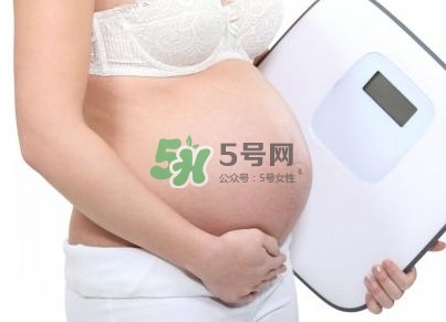 臍帶繞頸是什么原因造成的？臍帶繞頸是多休息還是多運(yùn)動？