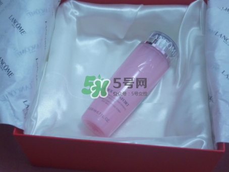 蘭蔻粉水和神仙水哪個好？粉水和神仙水可以一起用嗎？
