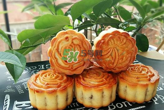 五仁月餅里的紅綠絲是什么？五仁月餅里面有什么？